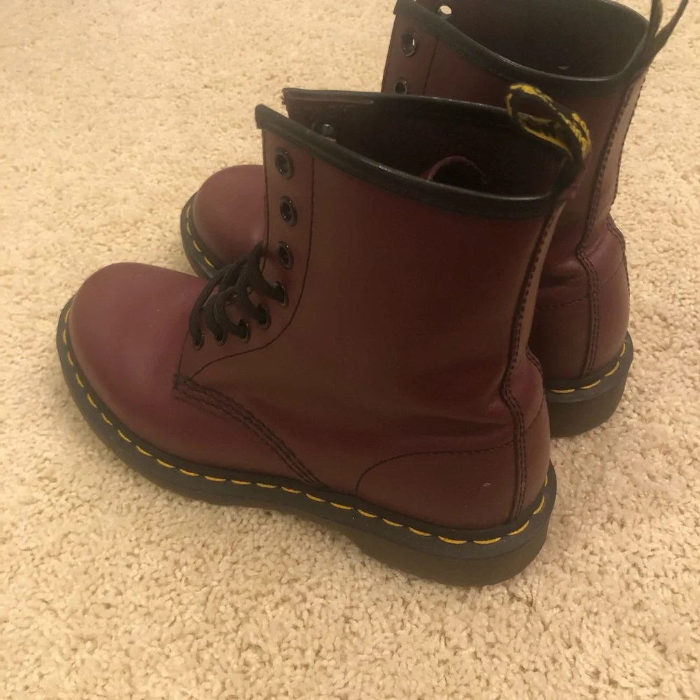 Dr. Martens 1460 Smooth Oxblood Cherry
Boots Men5 Women7 EU38 *READ description* - Picture 3 of 10